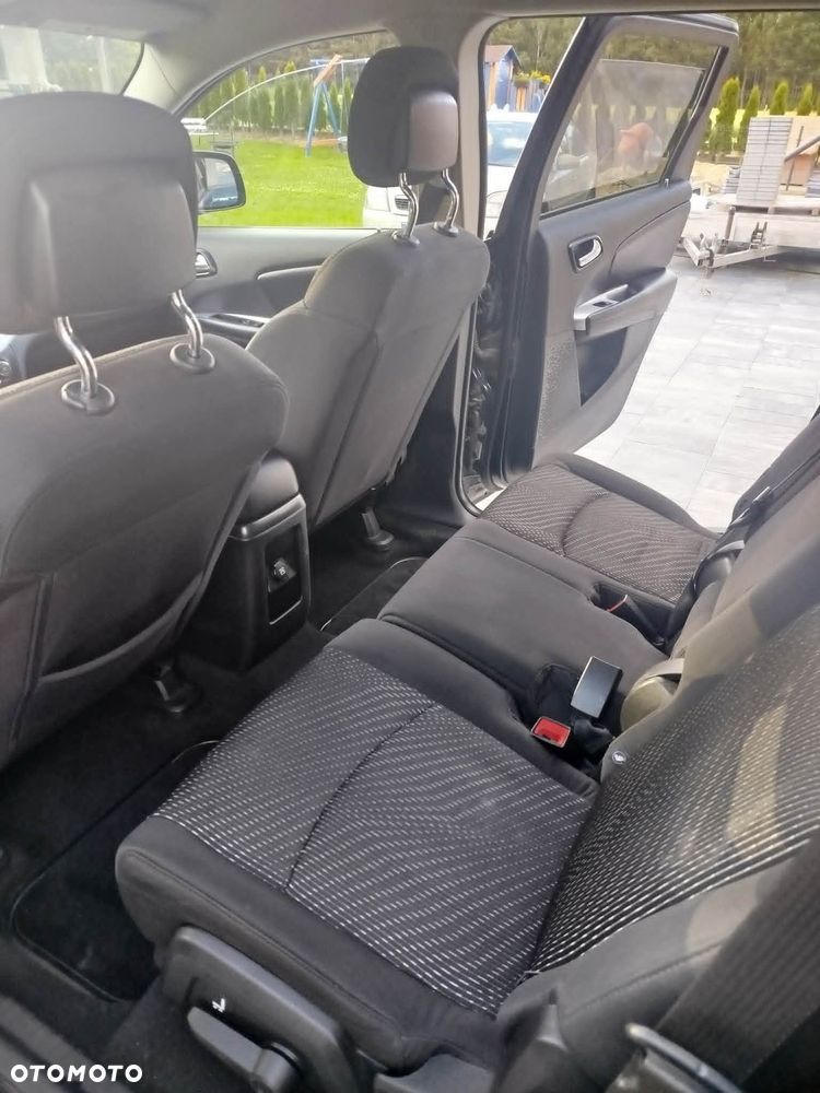 Dodge Journey - 8