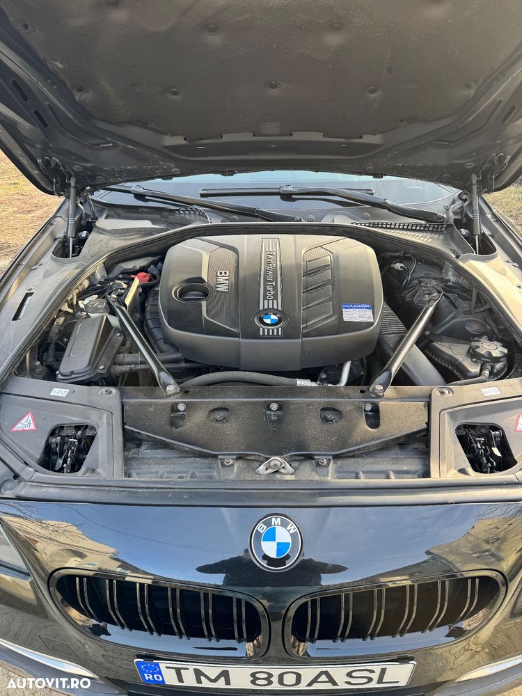 BMW Seria 5 525d xDrive - 15