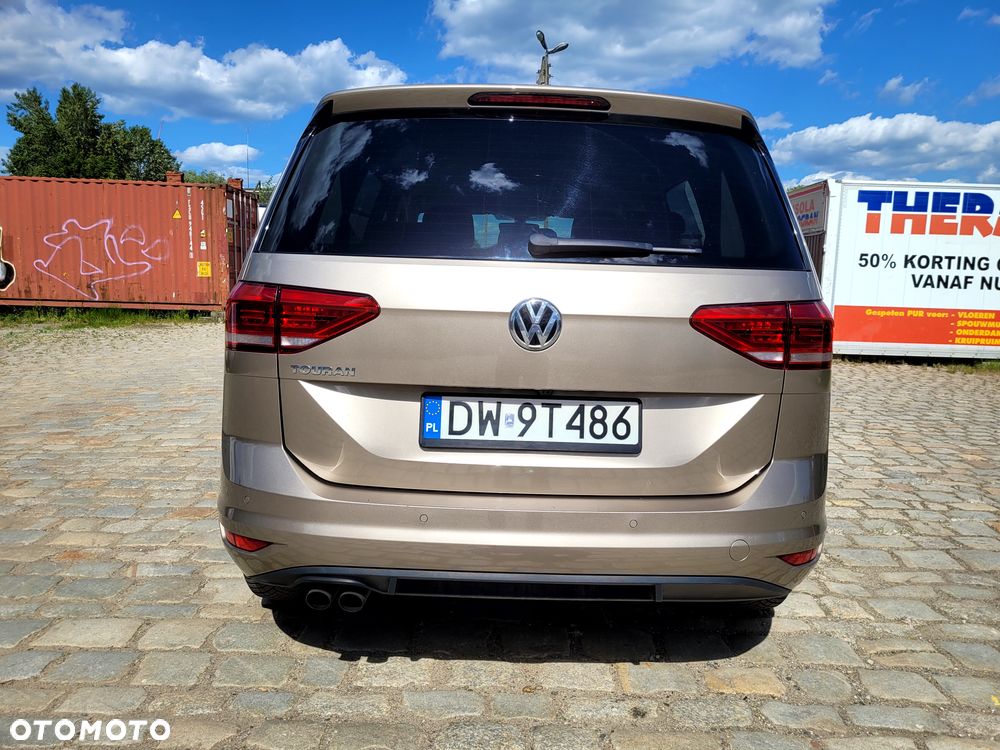 Volkswagen Touran 1.4 TSI BMT Highline DSG - 4