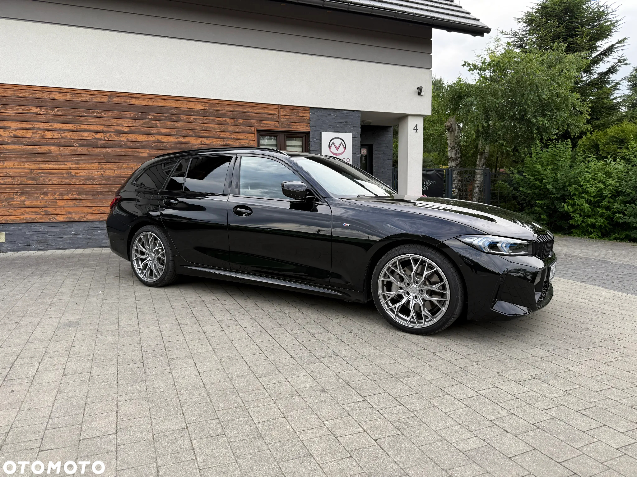 BMW Seria 3 330i Touring xDrive - 8