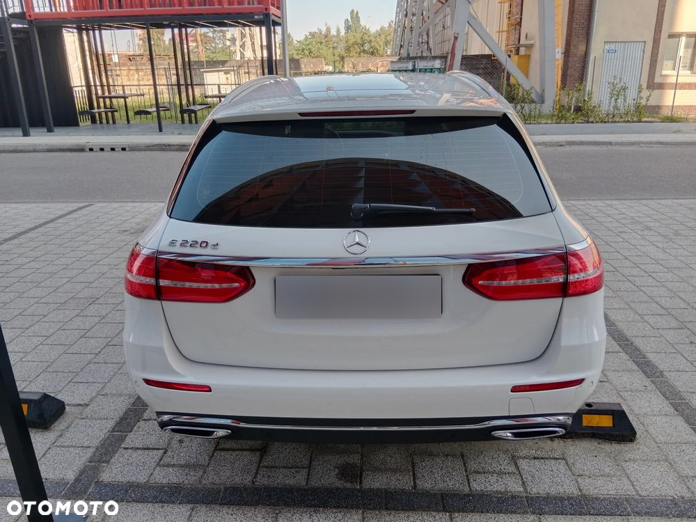 Mercedes-Benz Klasa E 220 d T 9G-TRONIC Avantgarde - 13
