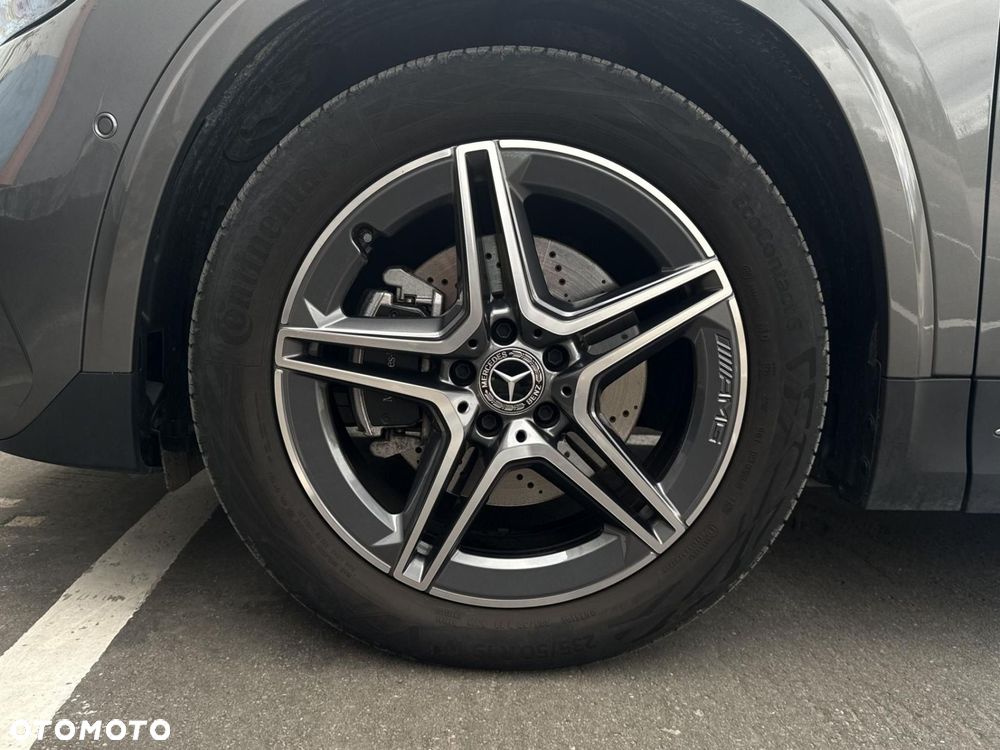 Mercedes-Benz GLA - 22