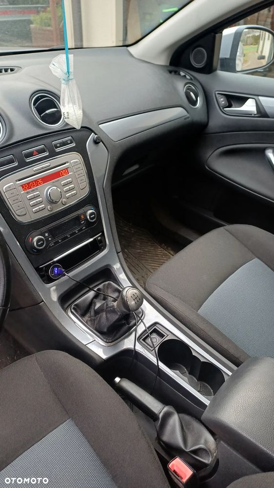 Ford Mondeo 2.0 Ambiente - 5
