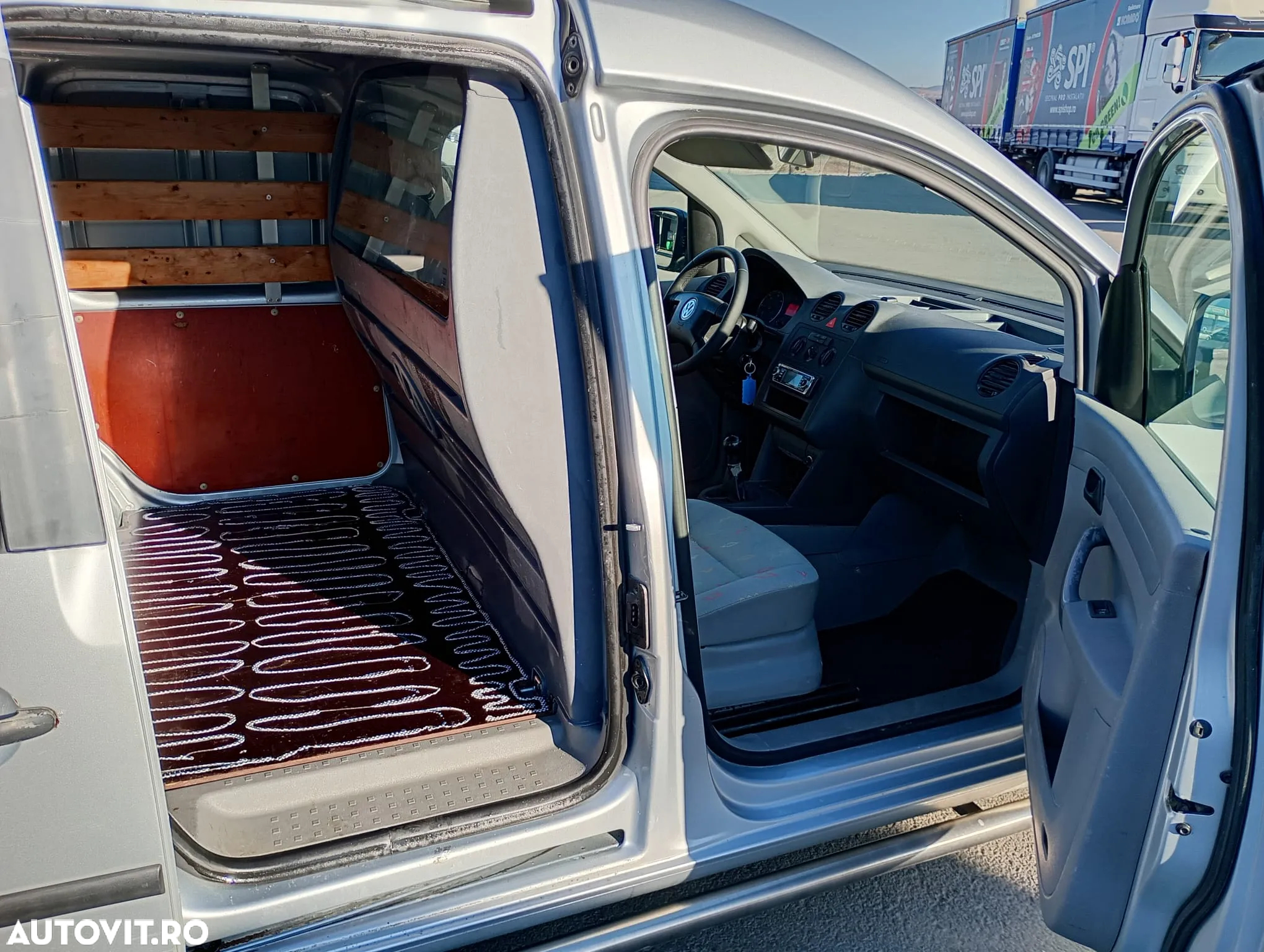 Volkswagen Caddy - 7
