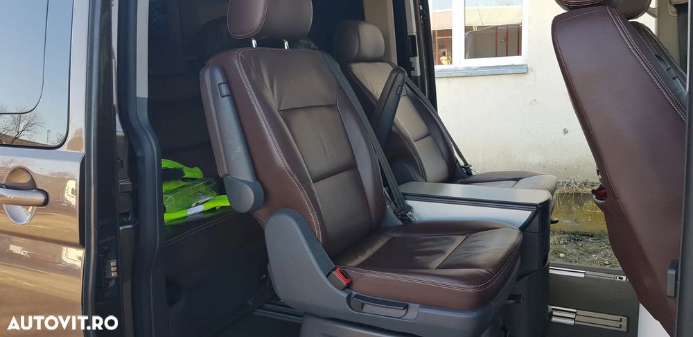 Volkswagen Multivan - 12