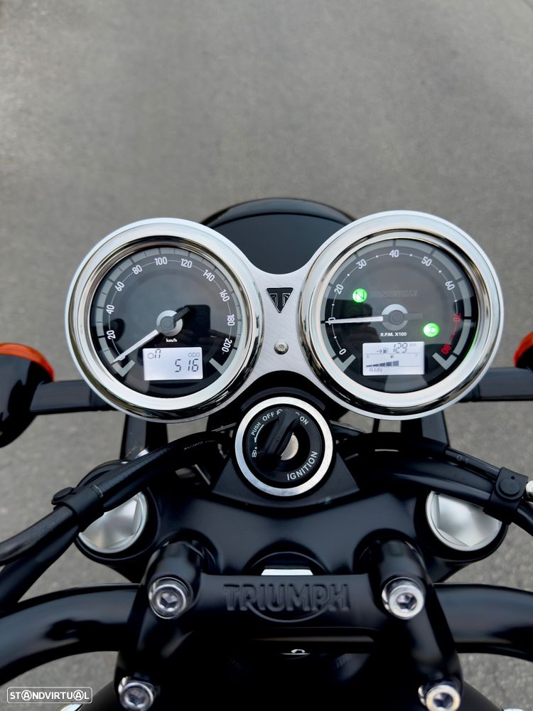 Triumph Bonneville T120 Black - 6