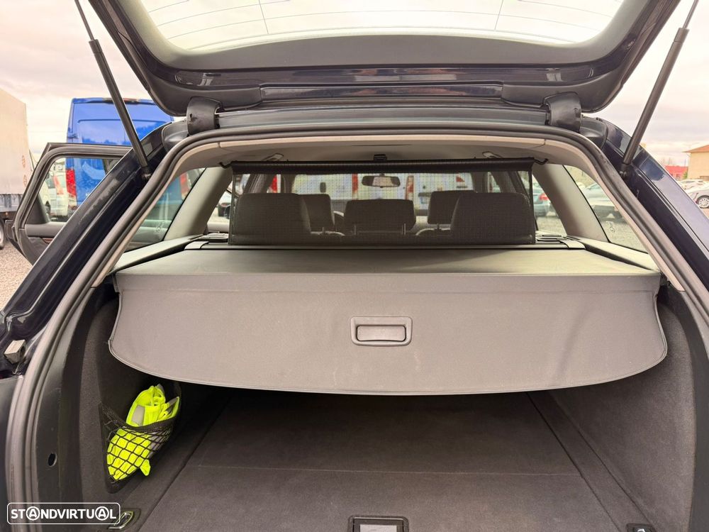 Audi A4 Avant 2.5 TDI quattro - 26