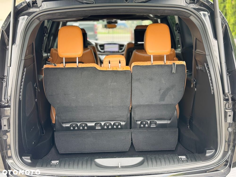 Chrysler Pacifica - 31