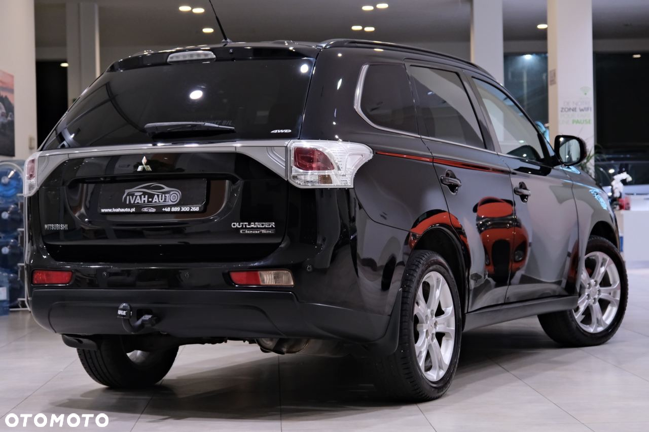 Mitsubishi Outlander 2.2 DI-D 4WD Diamant Edition - 14