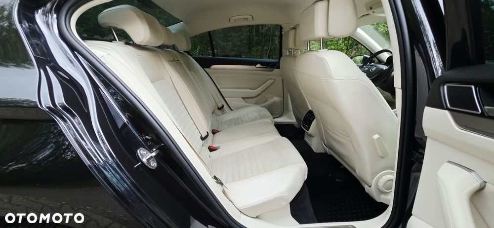 Volkswagen Passat 1.8 TSI BMT Highline DSG - 17