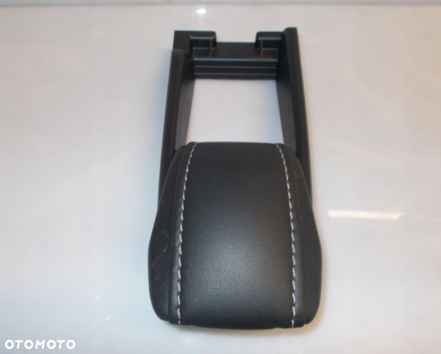 PODŁOKIETNIK TUNEL LEXUS NX300H