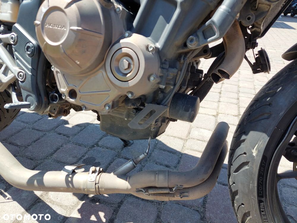 Honda CB - 12