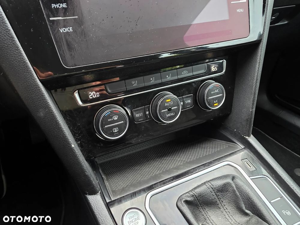 Volkswagen Passat - 21