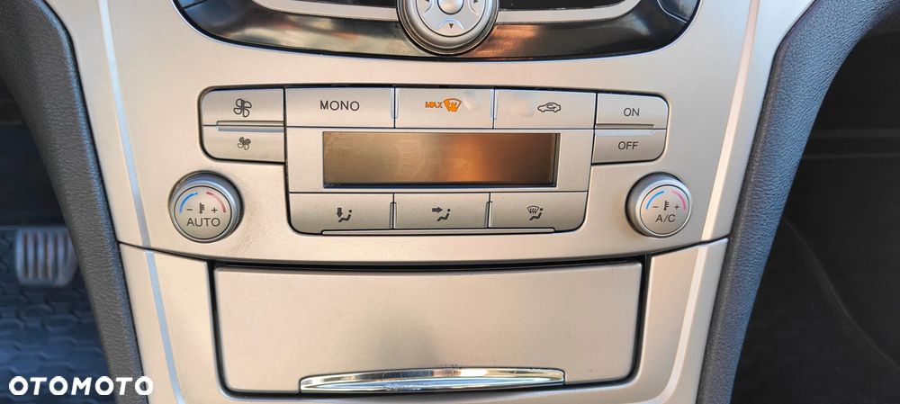 Ford Mondeo 2.0 TDCi Titanium - 12