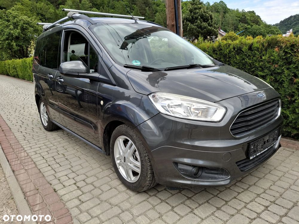 Ford Tourneo Courier 1.0 EcoBoost S&S Titanium - 1