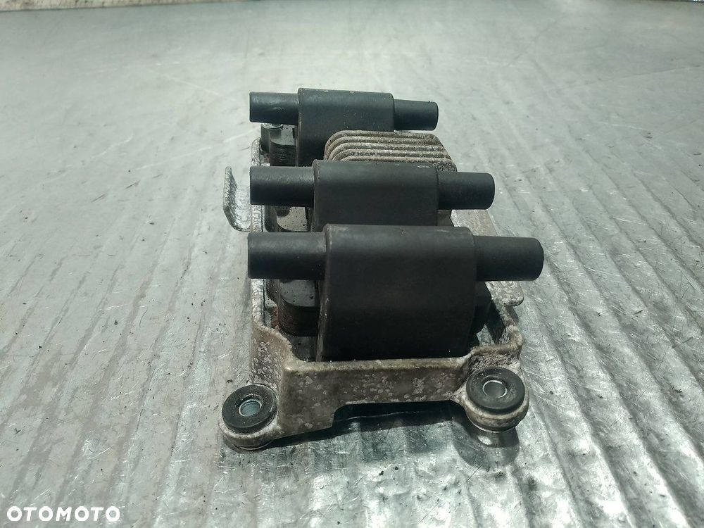 CEWKA ZAPŁONOWA AUDI A4 B6 U2010 2.4 V6 - 8