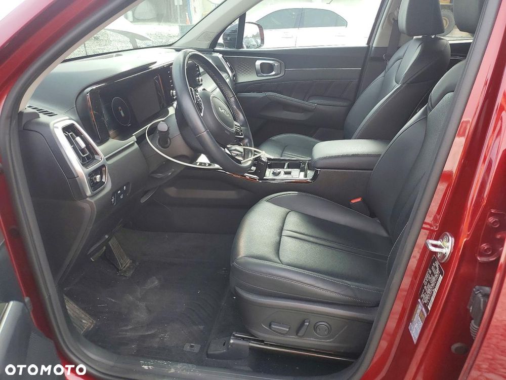 Kia Sorento - 9