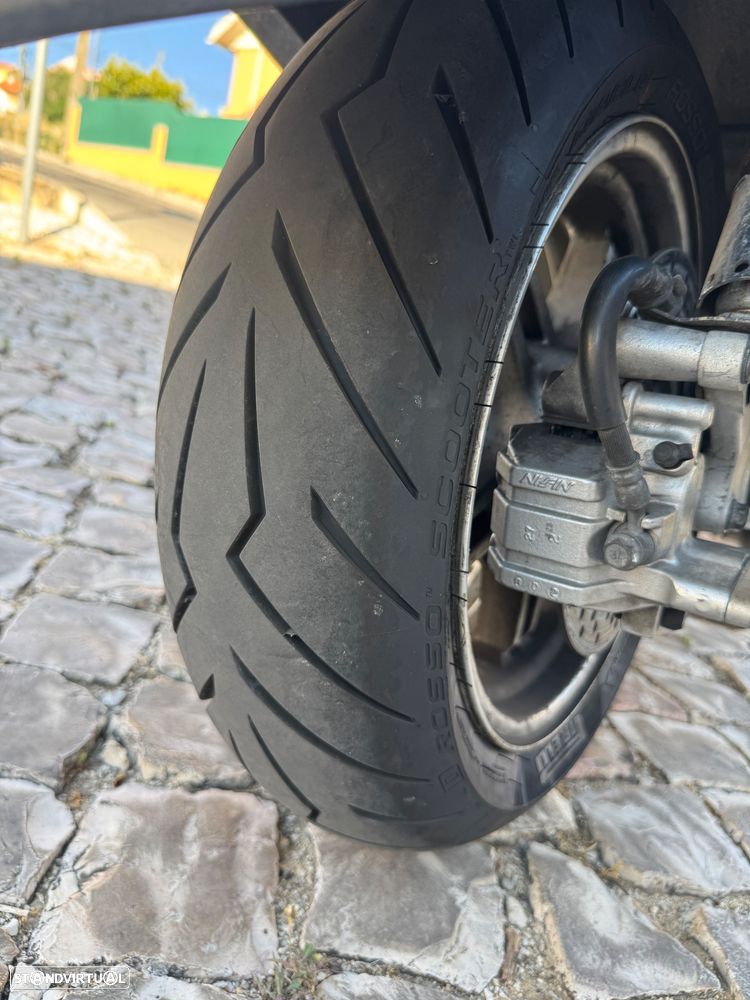 Suzuki Burgman 650 Executive - 6