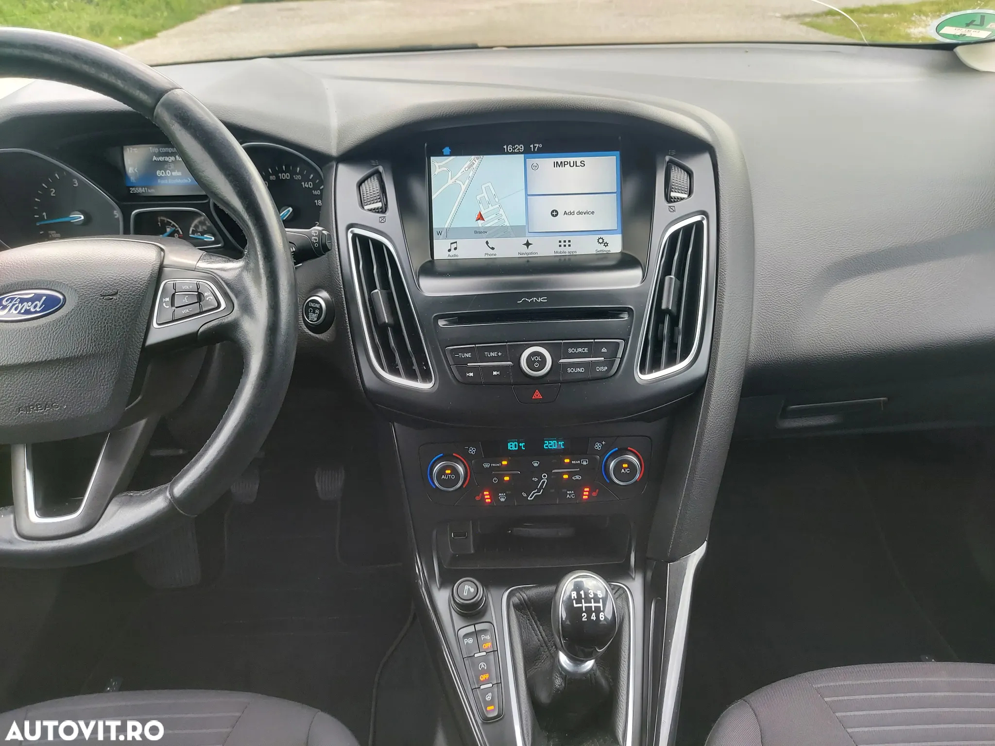 Ford Focus 1.5 EcoBlue Start-Stopp-System TITANIUM - 11