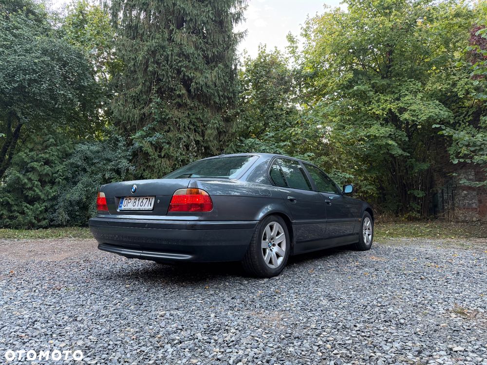 BMW Seria 7 728i L - 10