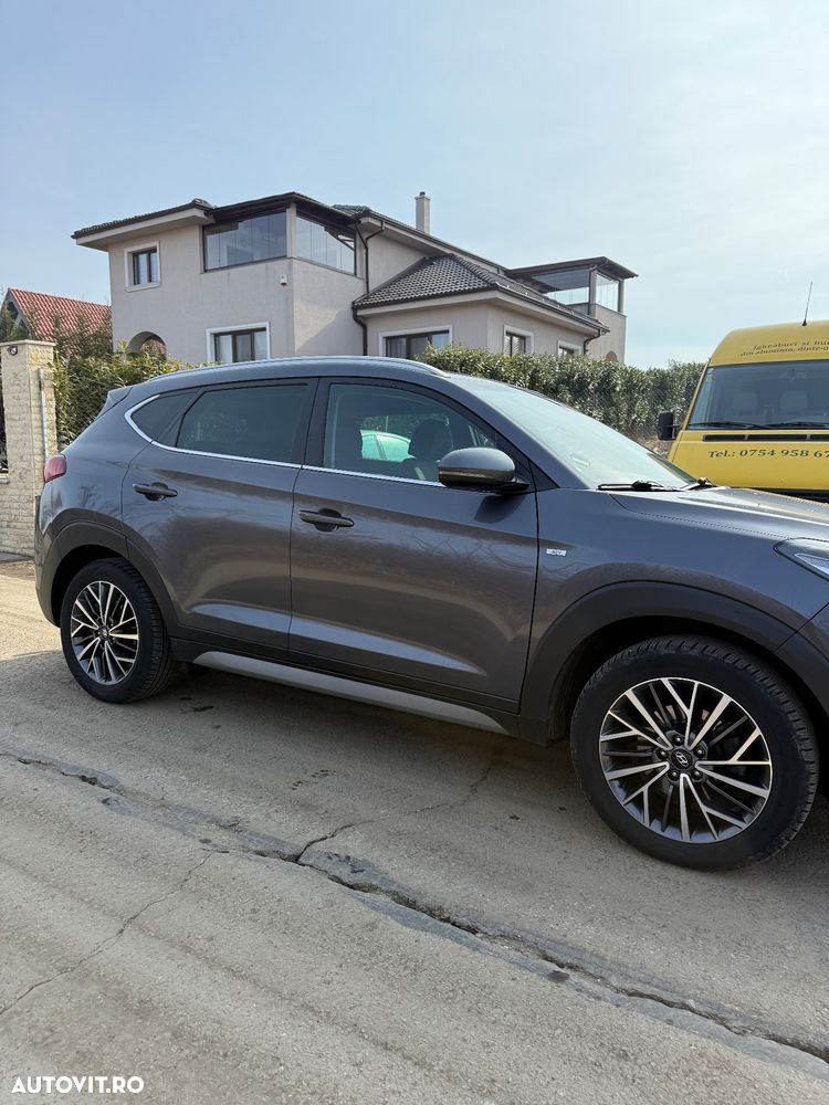 Hyundai Tucson 2.0 CRDI 4WD 6MT Premium - 5