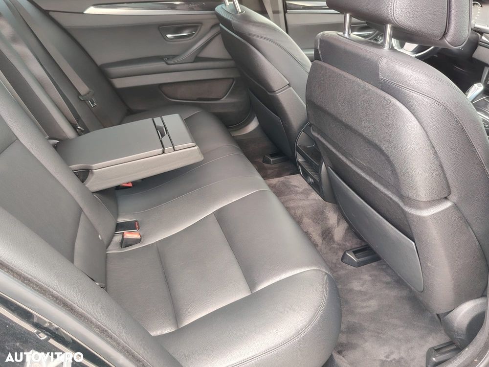BMW Seria 5 520d Aut. - 17