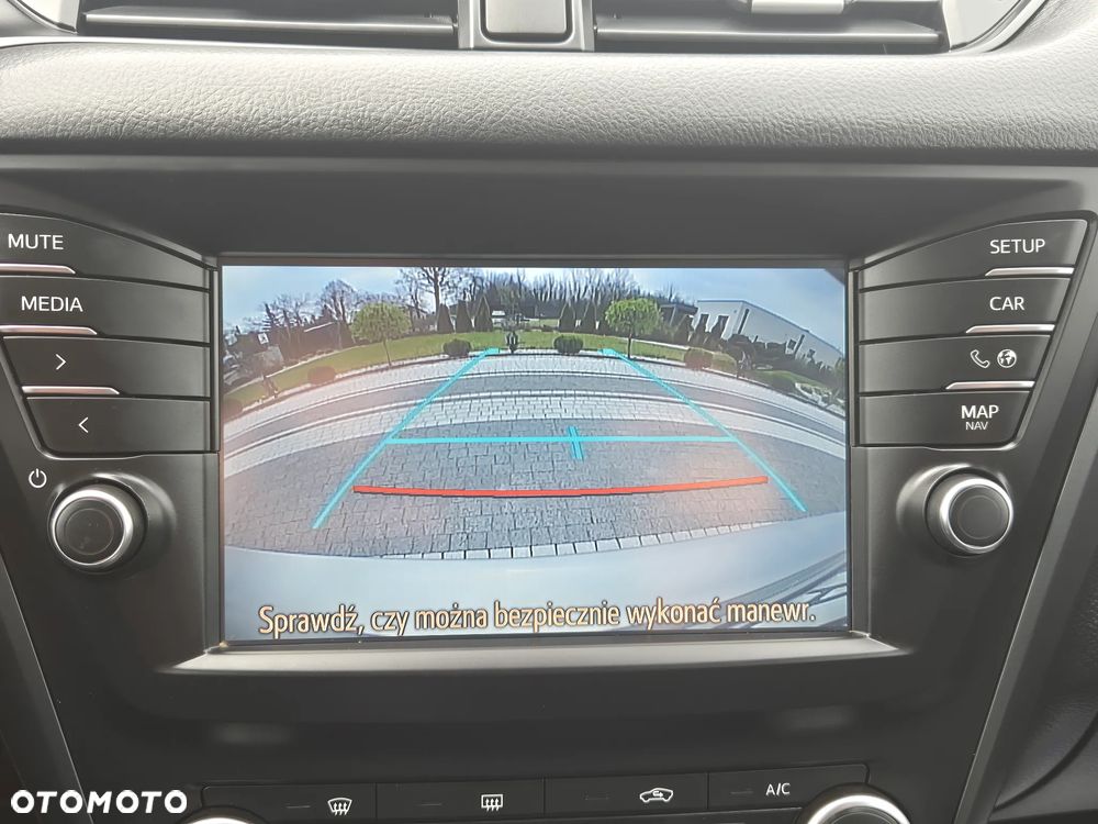 Toyota Avensis 2.0 D-4D Premium - 29