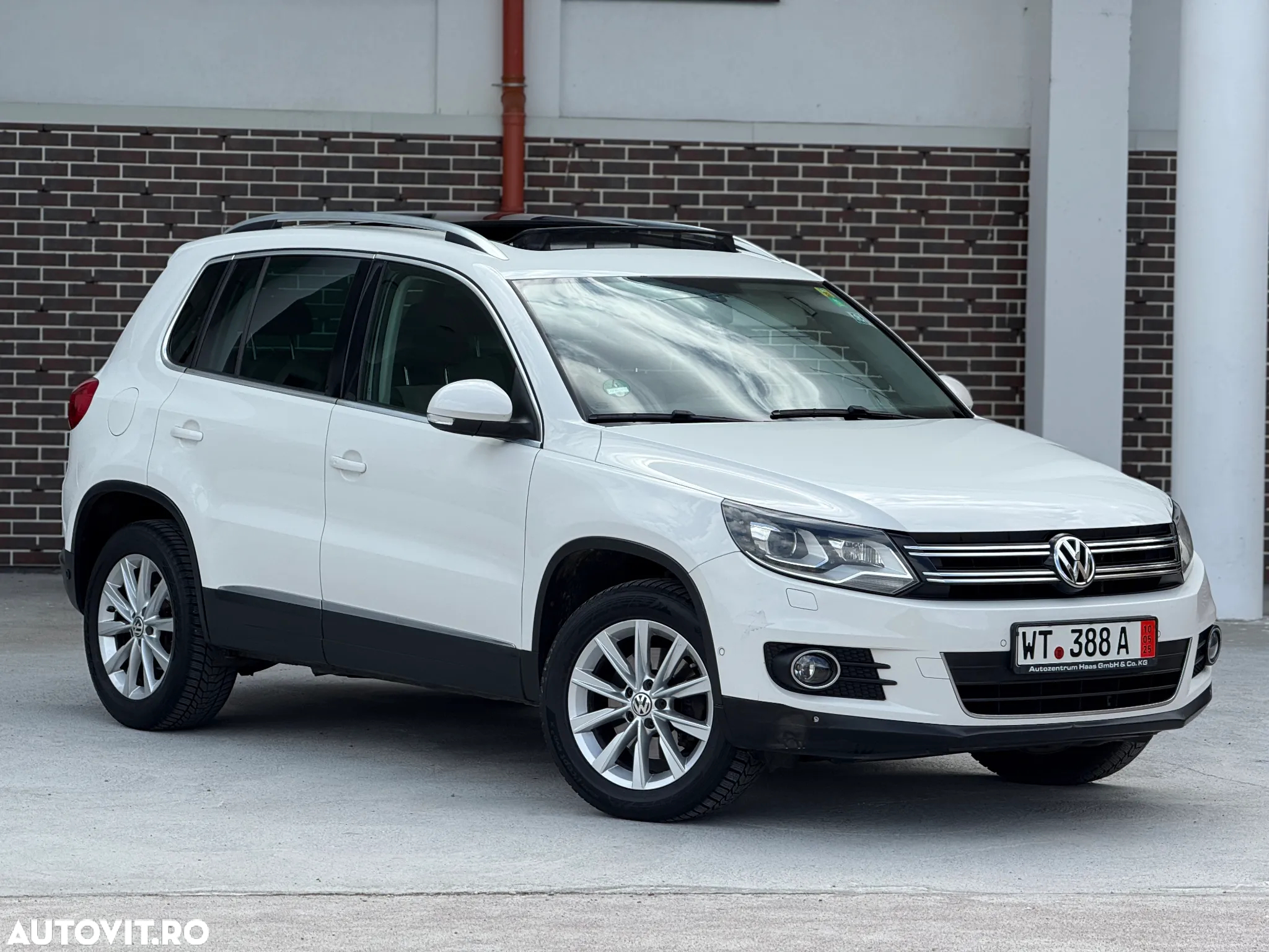 Volkswagen Tiguan 2.0 TDI DPF 4Motion BlueMotion Technology DSG Cup Sport & Style - 4