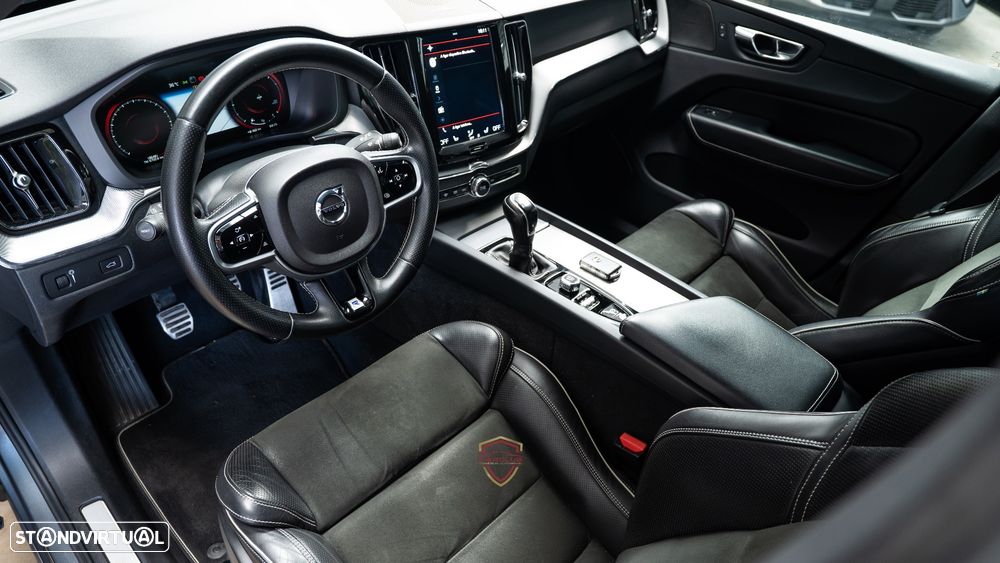 Volvo XC 60 D4 AWD RDesign - 22