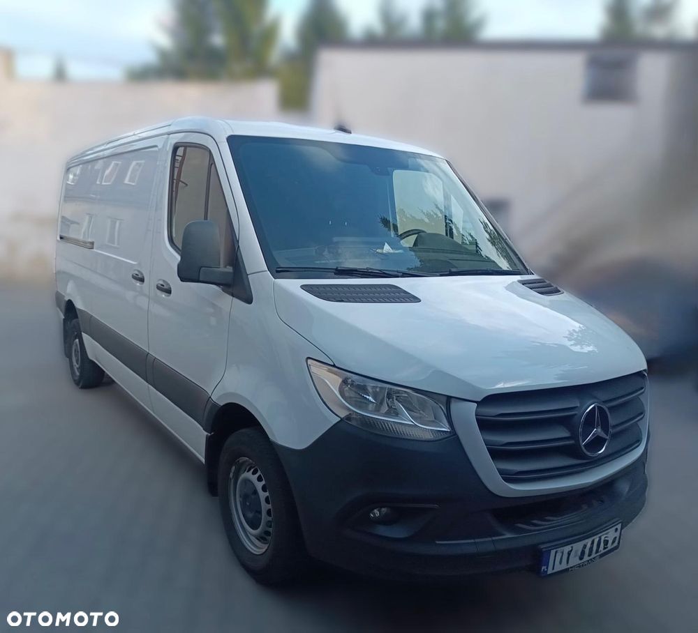 Mercedes-Benz Sprinter - 4