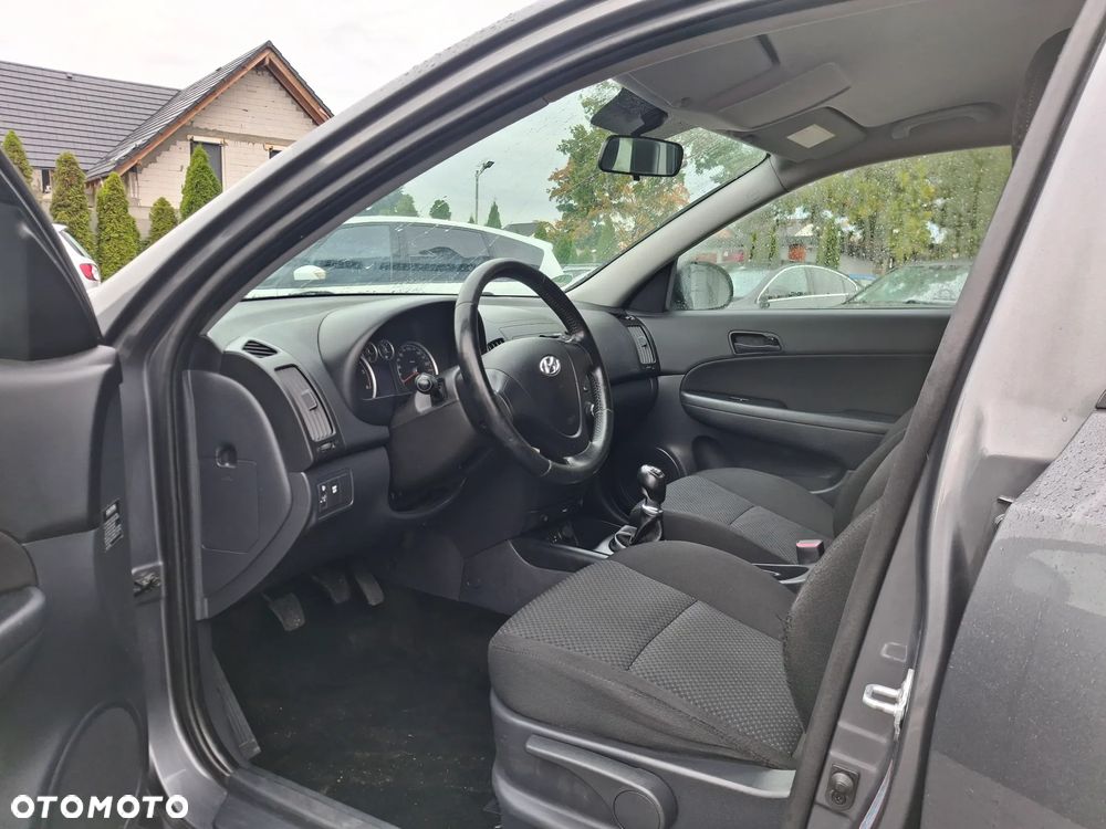 Hyundai i30 1.6 CRDi Comfort - 25