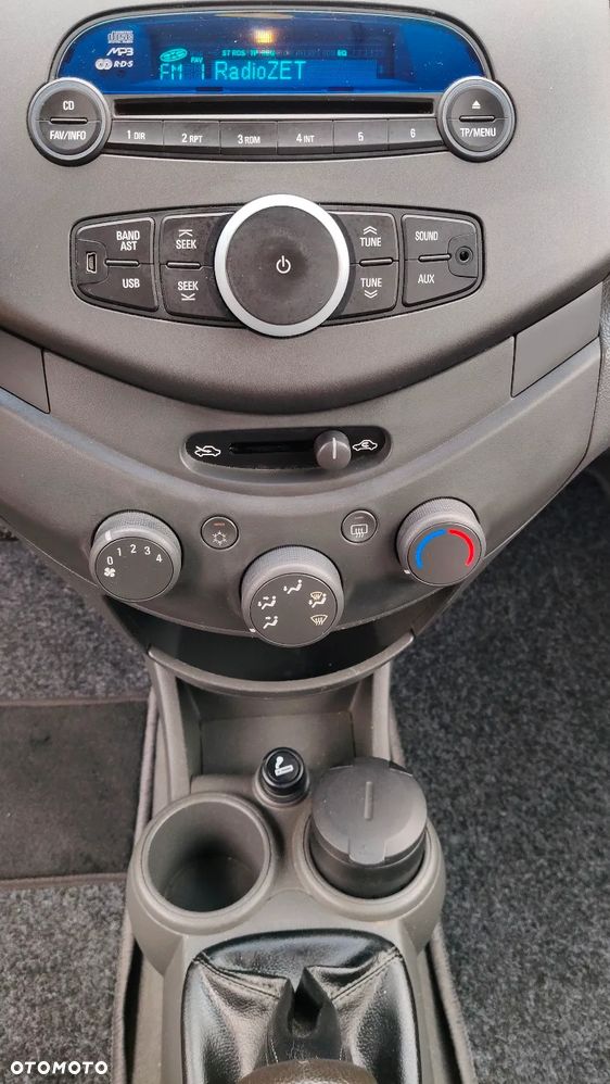 Chevrolet Spark 1.0 LS - 36