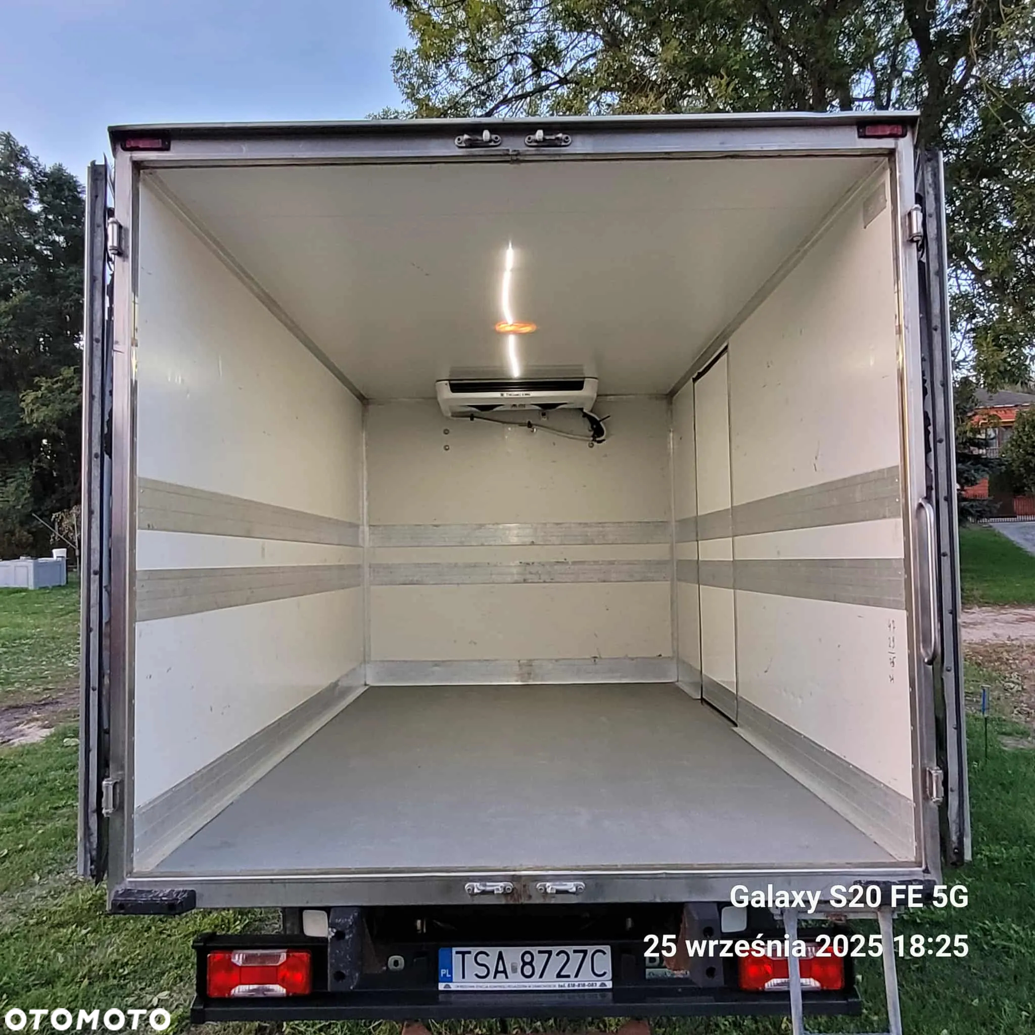 Iveco DAILY 3.0 150KM 35C15 Chłodnia IZOTERMA IGLOOKAR/THERMO KING+230V VAT 23% od 7 lat w moich rękach/SALON POLSKA - 9