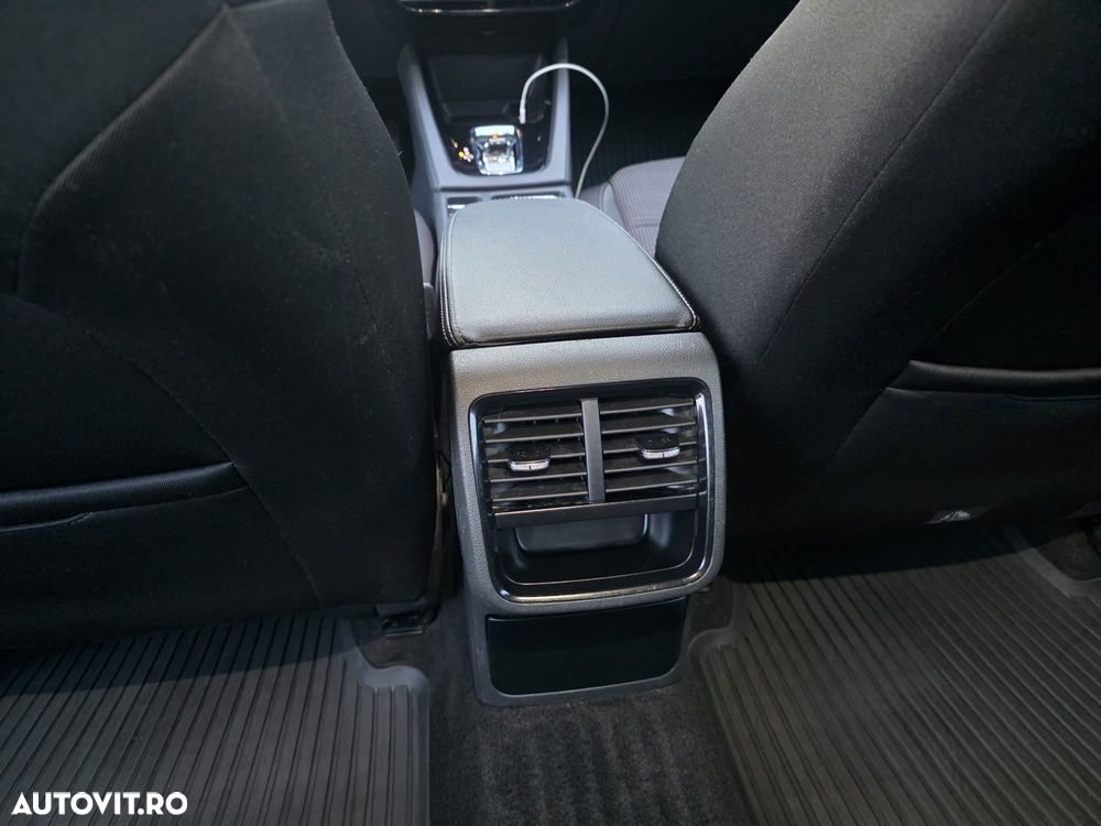 Skoda Octavia 2.0 TDI DSG Style - 6