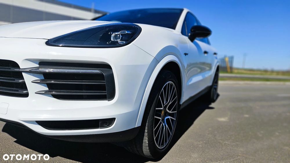Porsche Cayenne Coupe E-Hybrid - 22