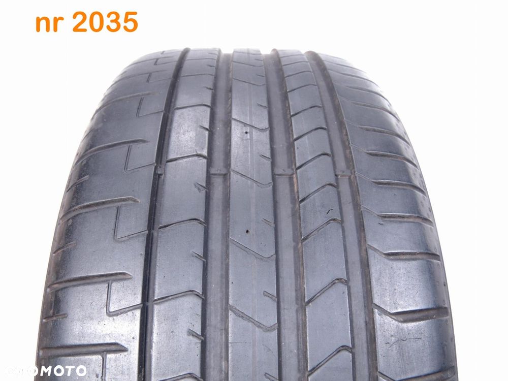 Pirelli P Zero PZ4 235/35 R19 - 1