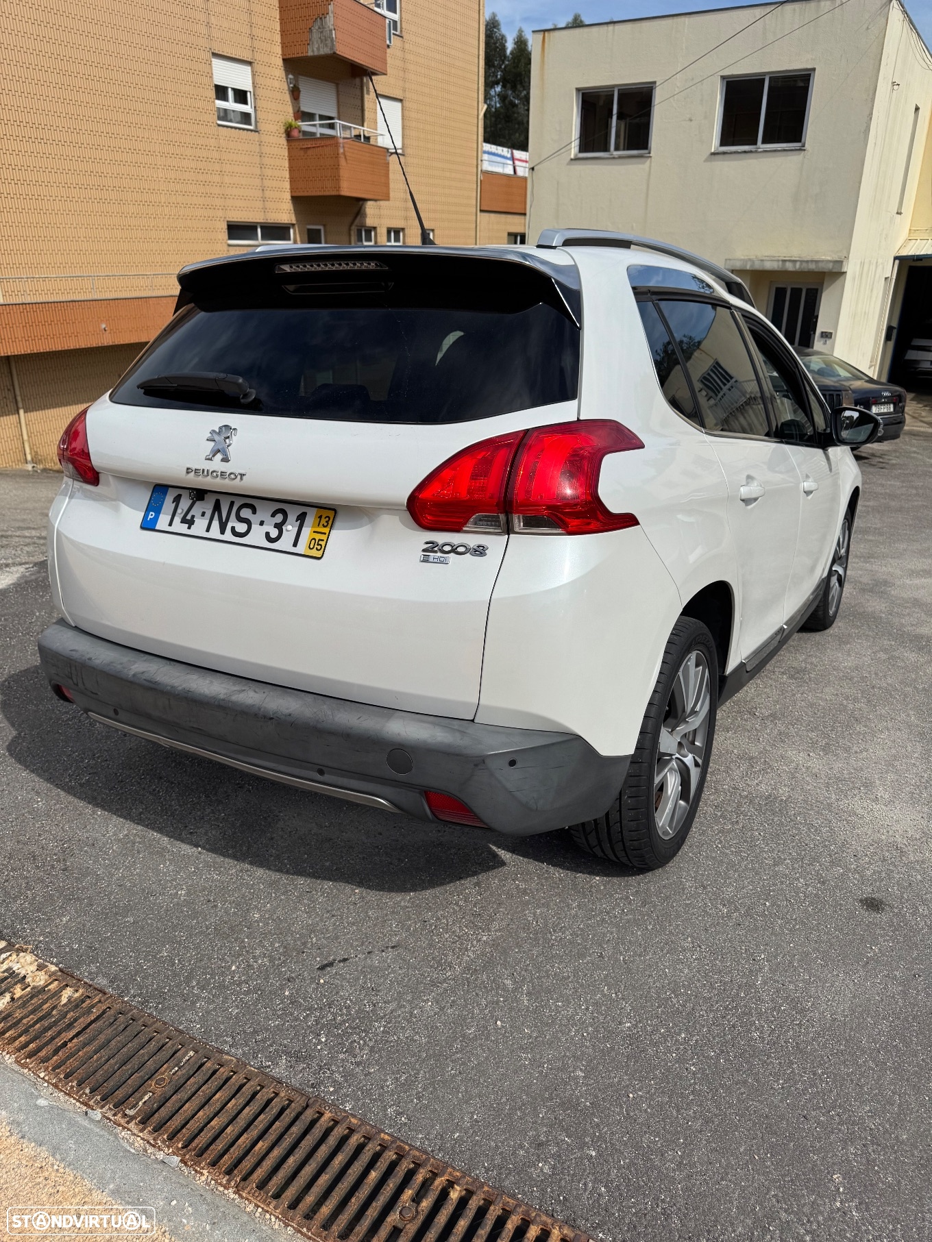 Peugeot 2008 1.6 e-HDi Allure - 5