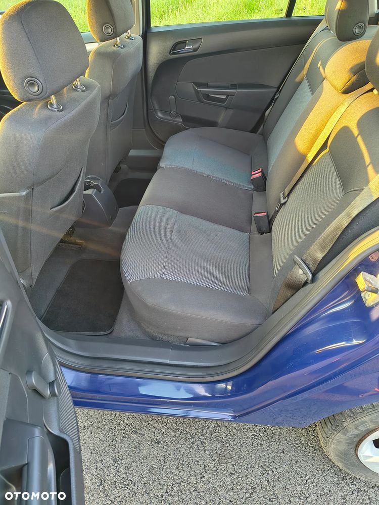 Opel Astra 1.4 NJoy - 12