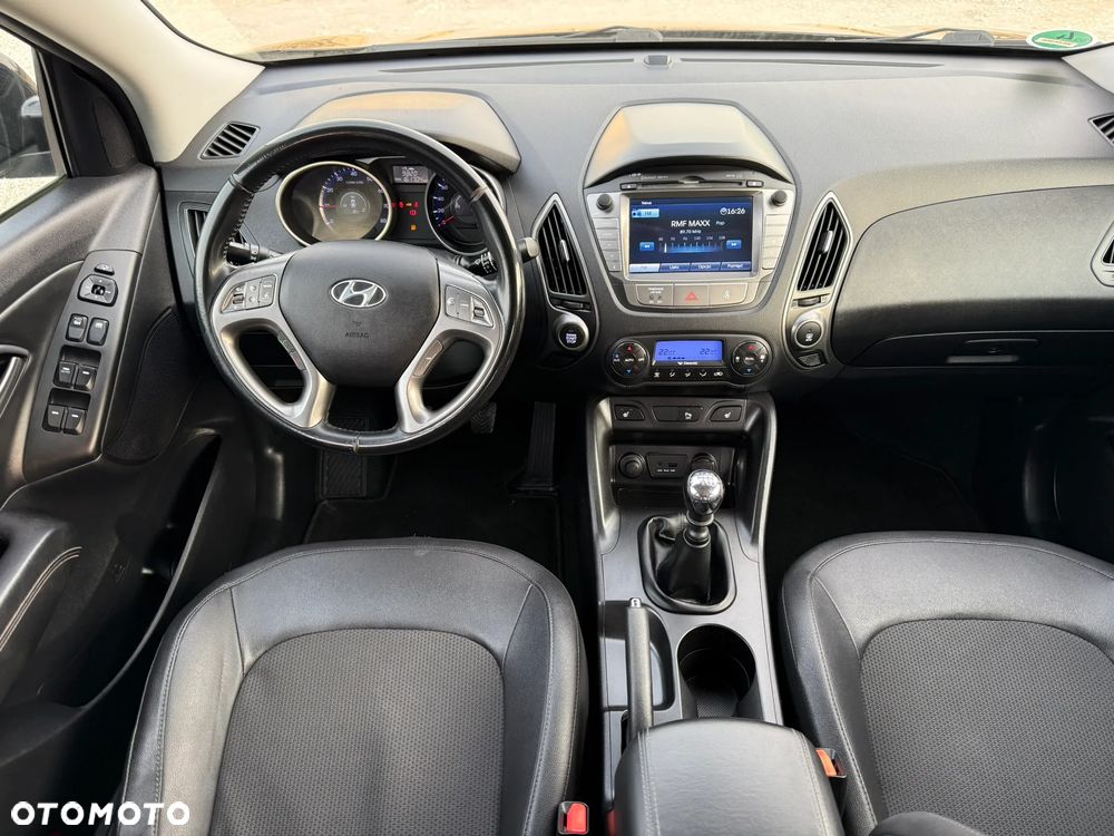 Hyundai ix35 1.6 2WD Fifa World Cup Edition - 31