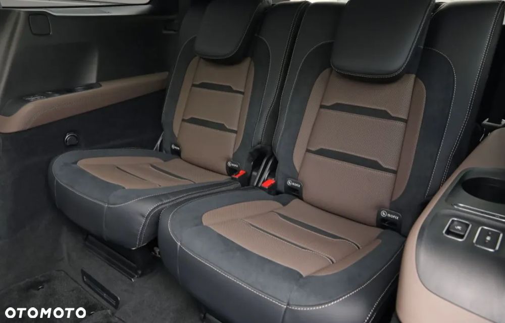 Mercedes-Benz GLS - 11