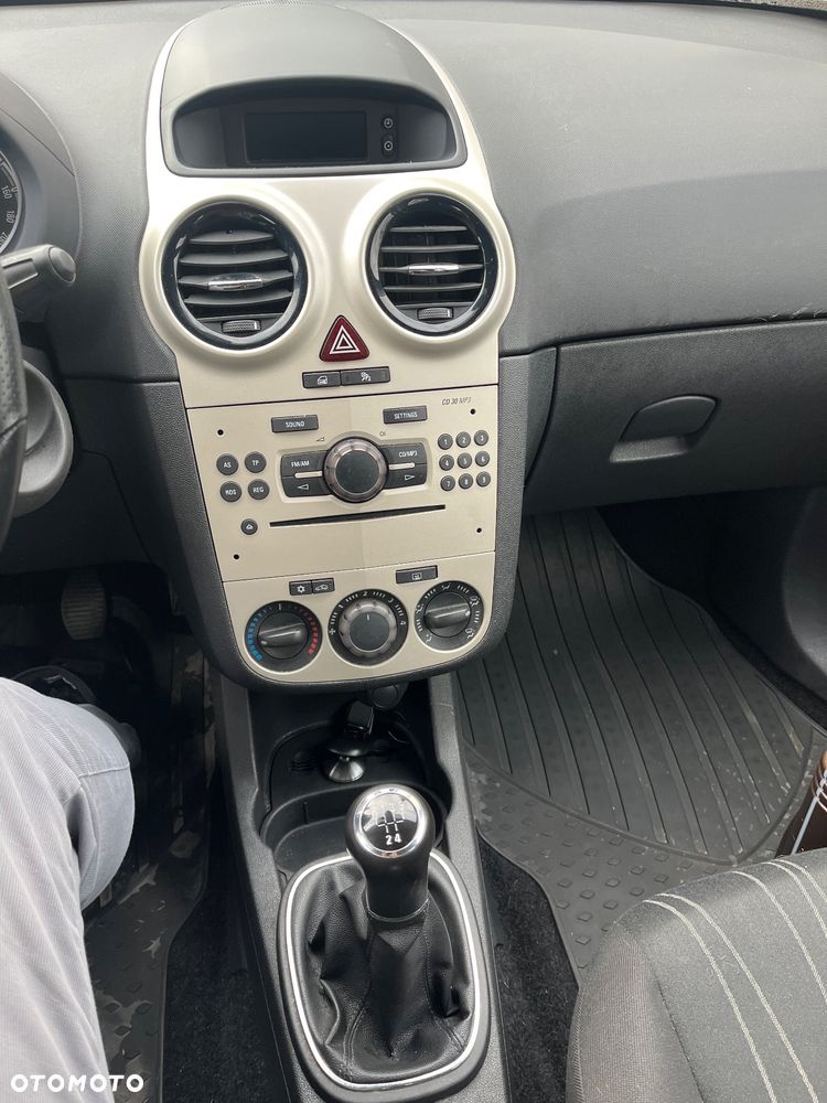 Opel Corsa - 4