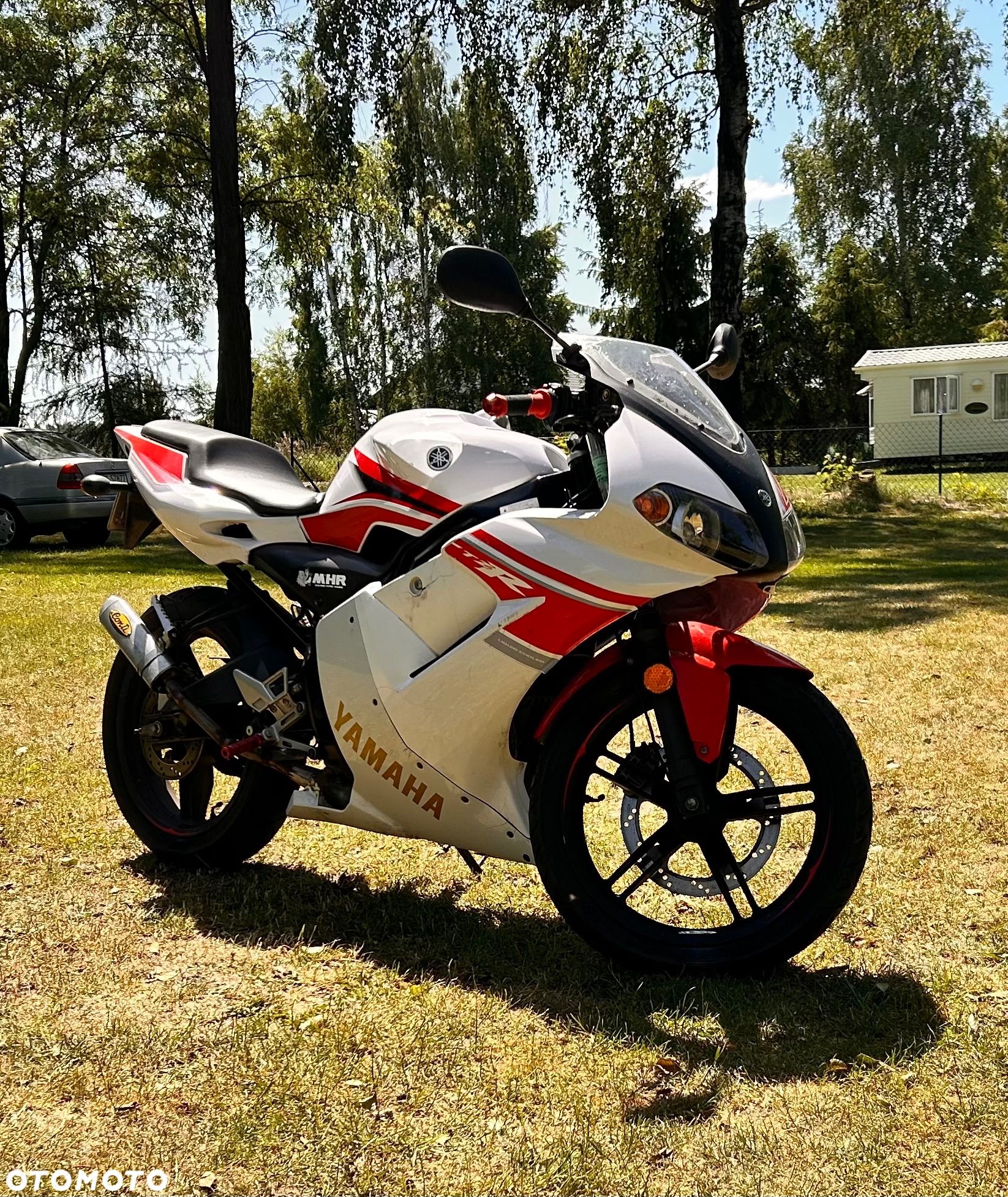 Yamaha TZR - 1