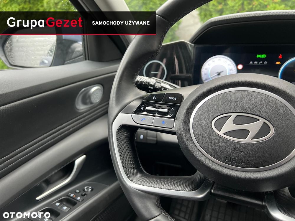 Hyundai Elantra - 11