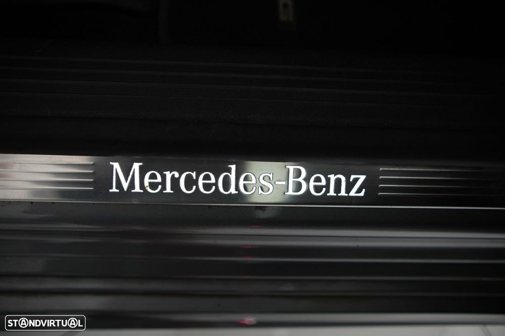 Mercedes-Benz A 250 e - 32