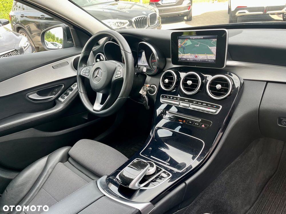Mercedes-Benz Klasa C 180 9G-TRONIC Avantgarde - 21