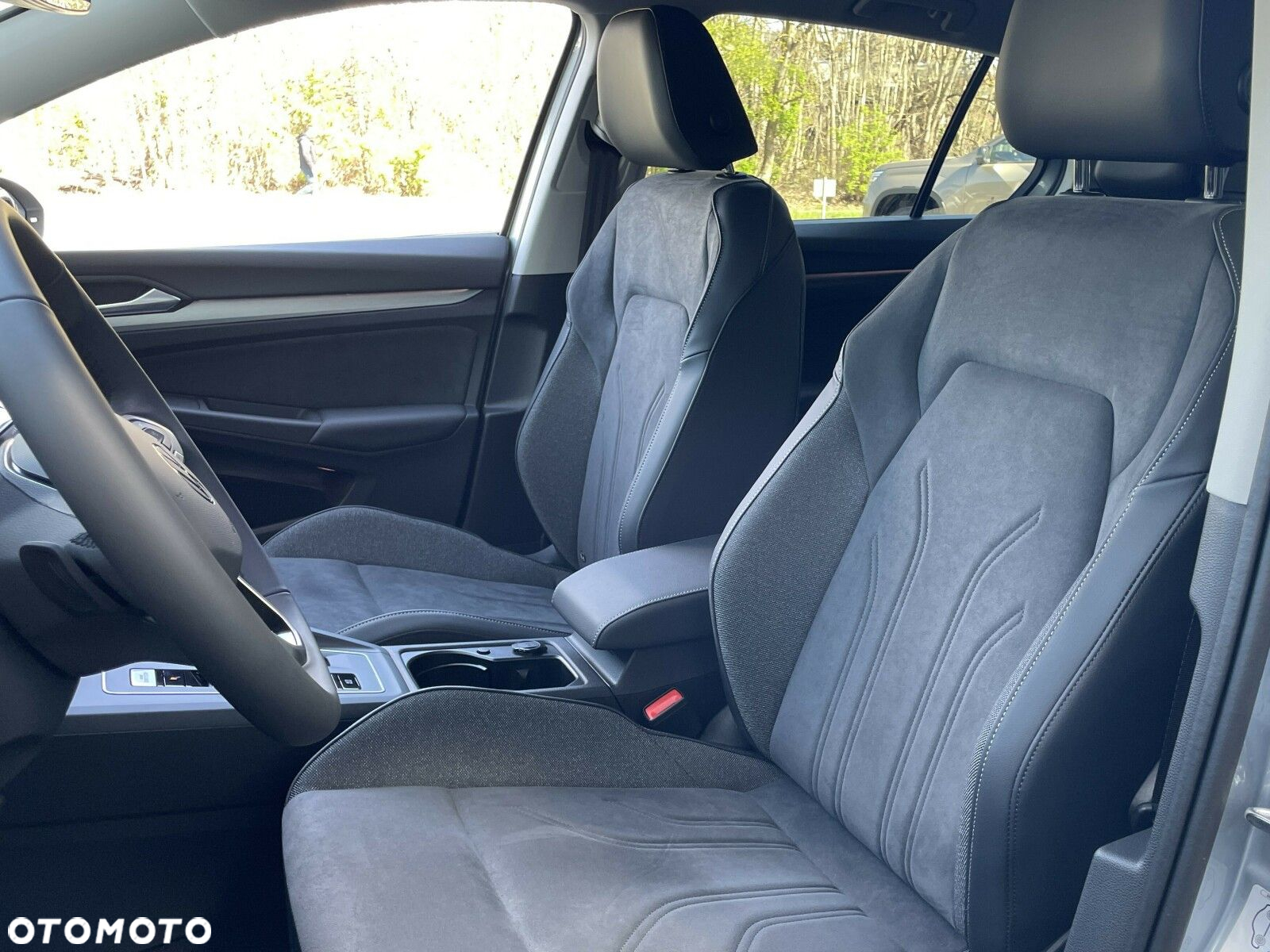Volkswagen Golf VIII 1.5 eTSI mHEV Life Plus DSG - 12