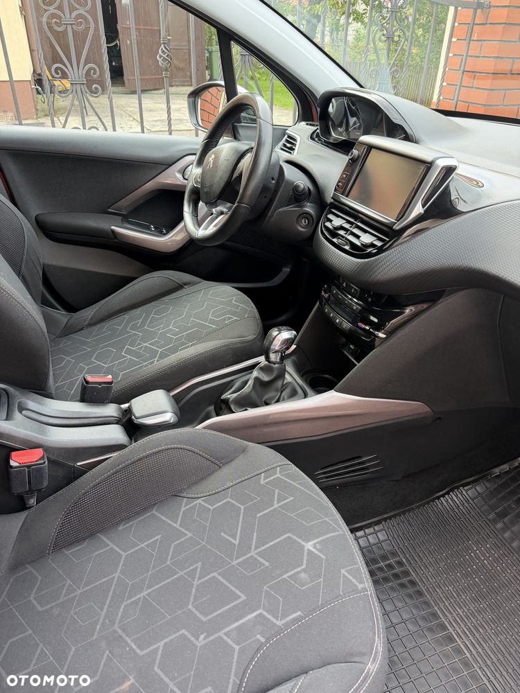 Peugeot 2008 - 6