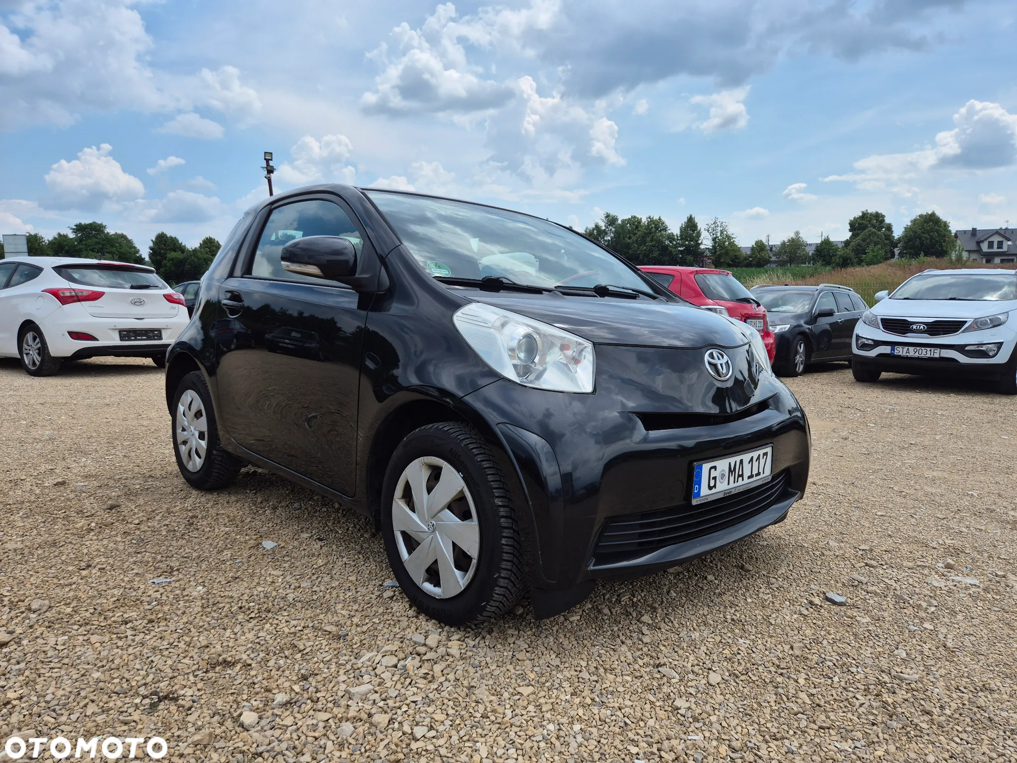 Toyota iQ - 2