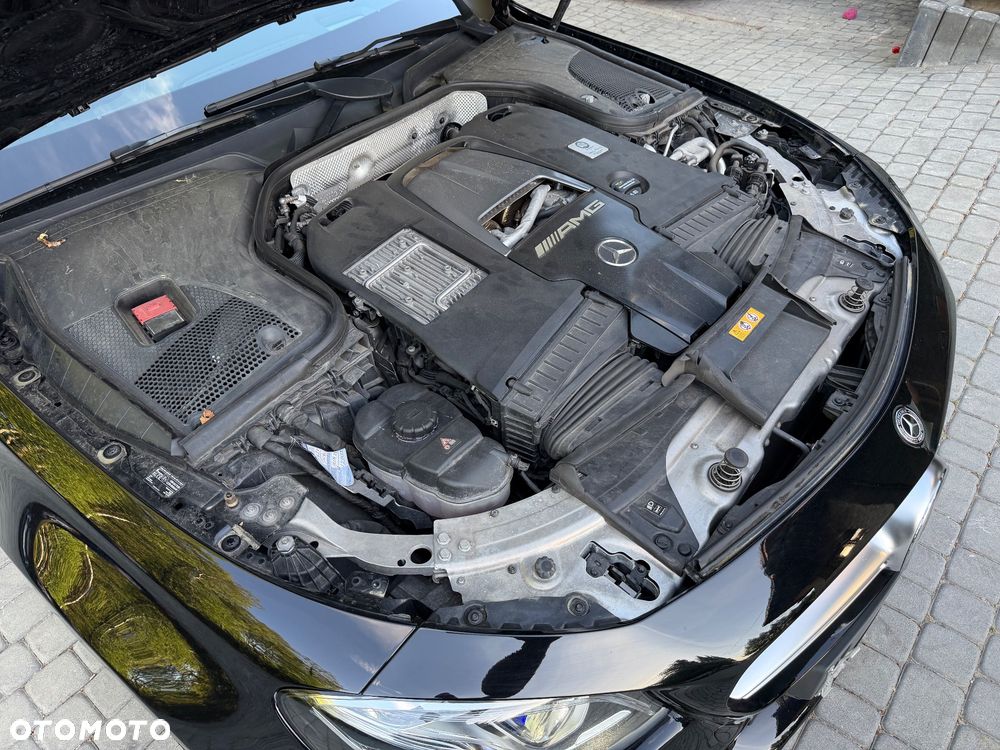 Mercedes-Benz Klasa E AMG 63 S 4Matic+ AMG Speedshift MCT-9G - 23