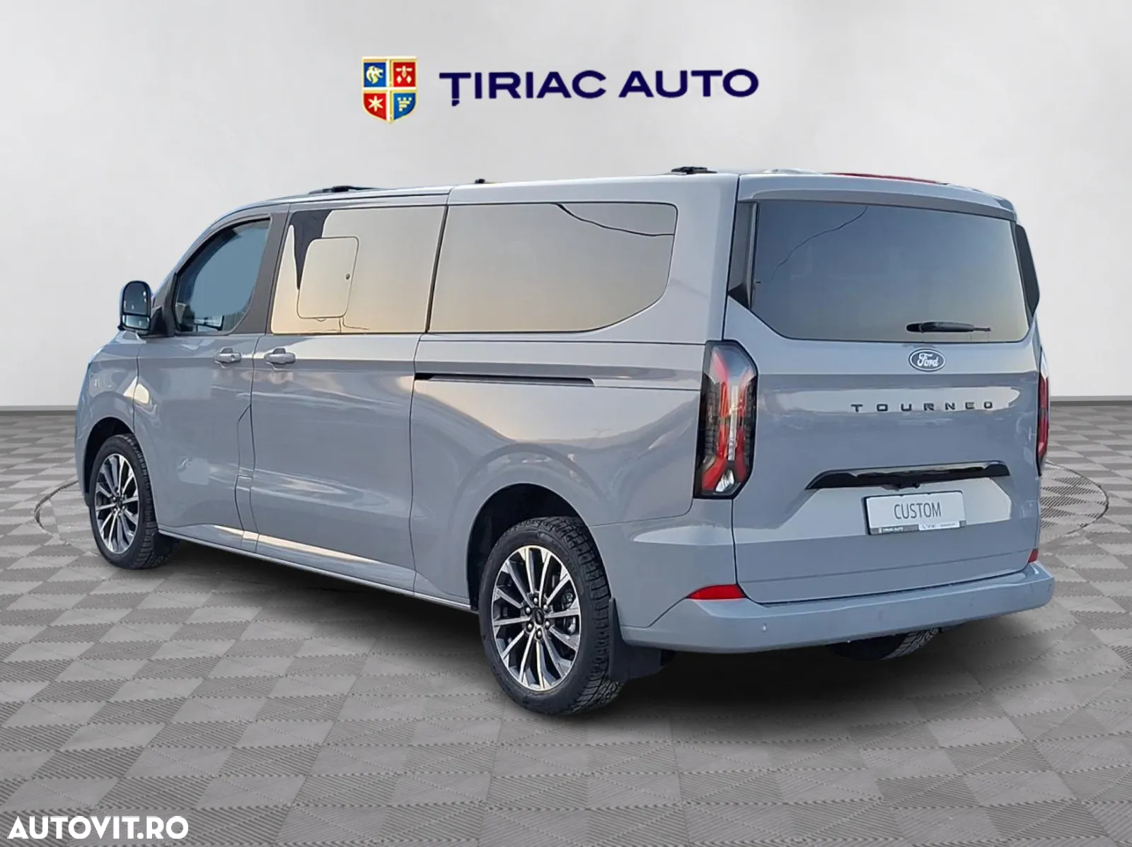 Ford Tourneo Custom Bus 320 2.0 EcoBlue 170 CP L2H1 Titanium X Aut. - 4